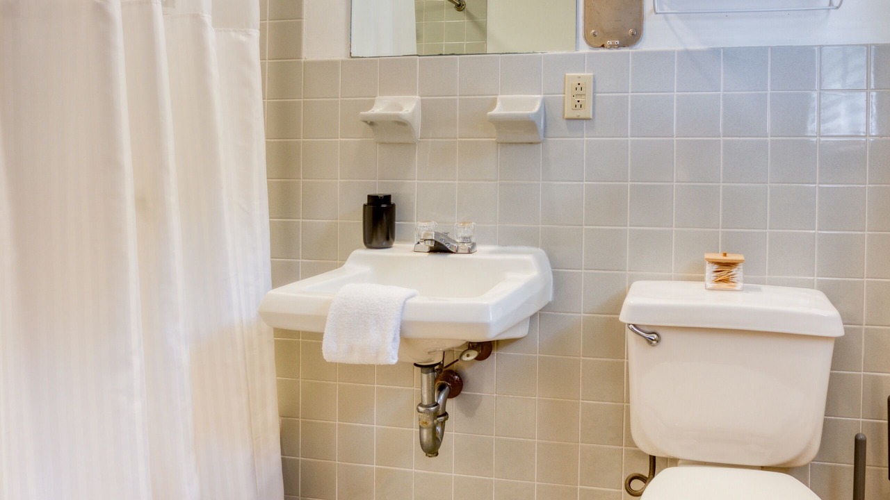 Photo of Bathroom in Williamstown