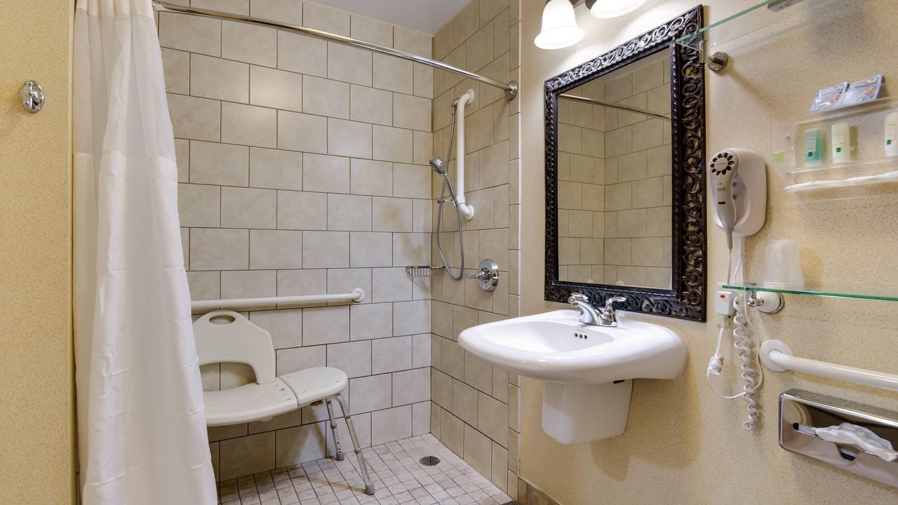 Photo of Bedroom in Oneonta