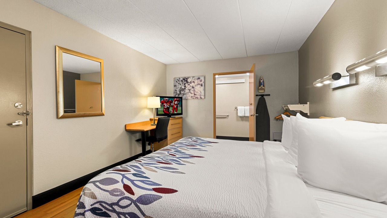 Photo of Bedroom in Salem