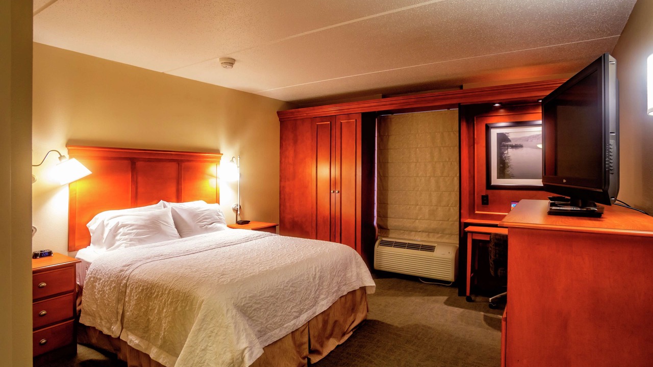 Photo of Bedroom in Wheeling