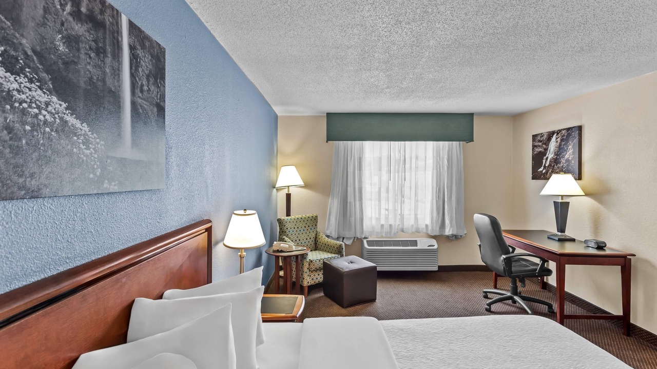 Photo of Bedroom in Barboursville