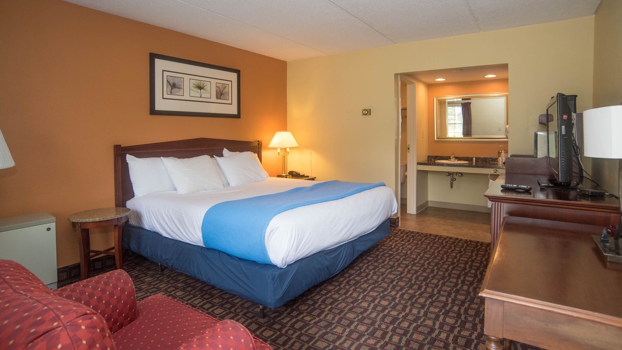 Photo of Bedroom in Lyndon Center