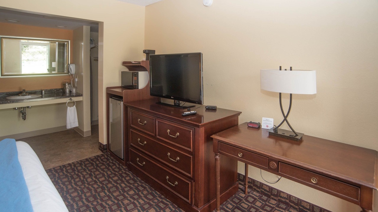 Photo of Bedroom in Lyndon Center