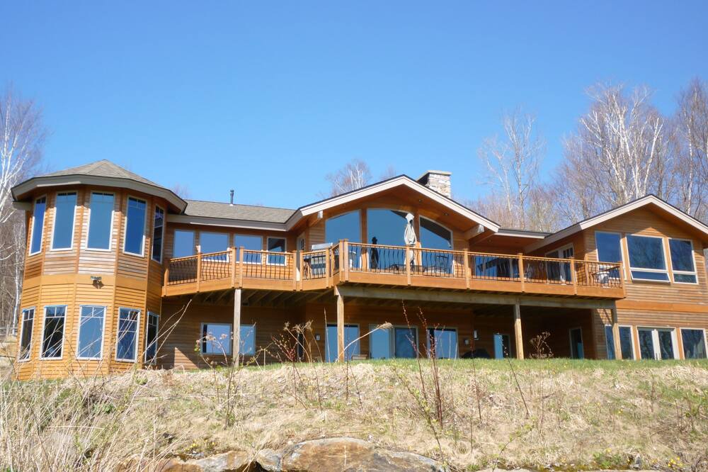 Photo of Patio Balcony in Chittenden