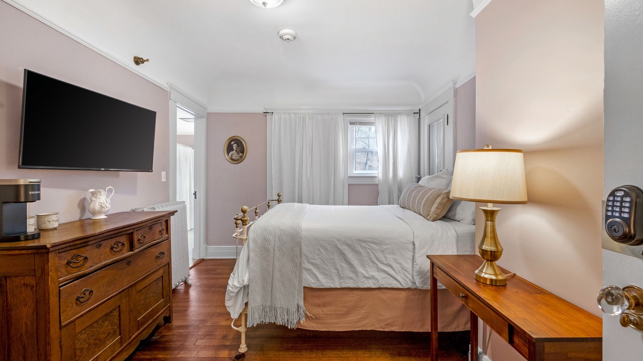 Photo of Bedroom in Springfield