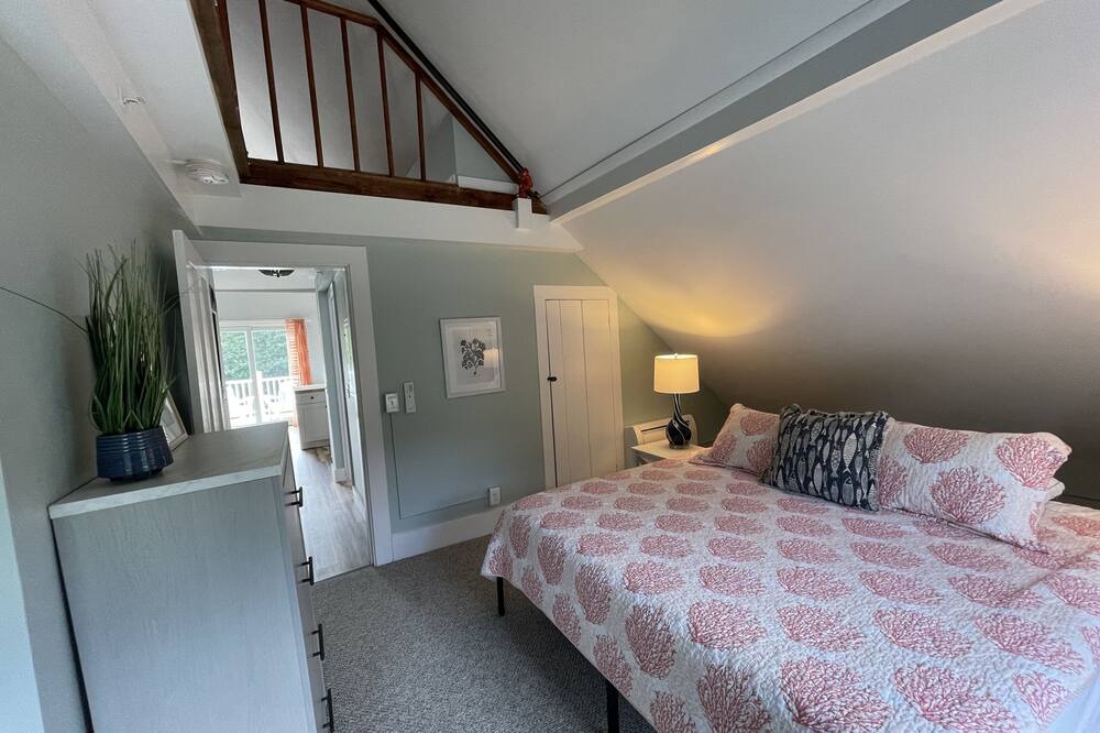 Photo of Bedroom in Hampton