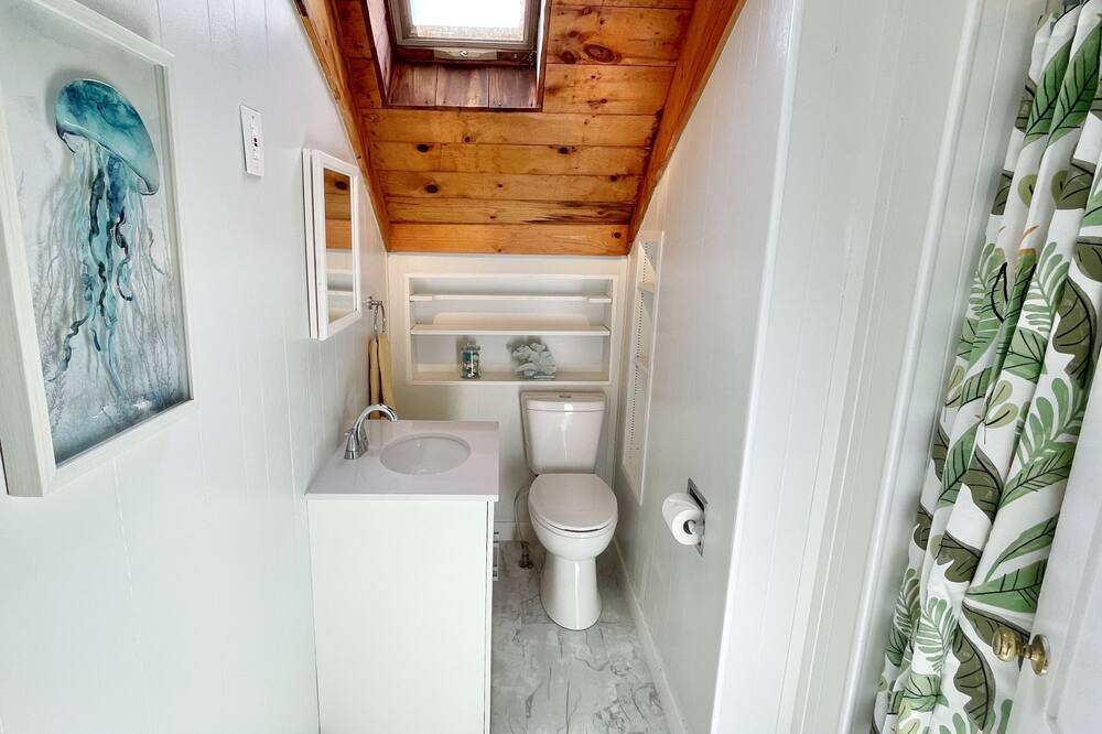 Photo of Bathroom in Hampton