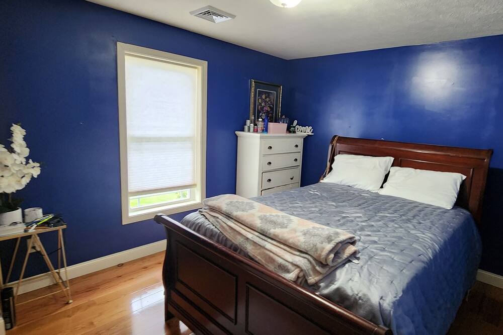 Photo of Bedroom in Fitchburg