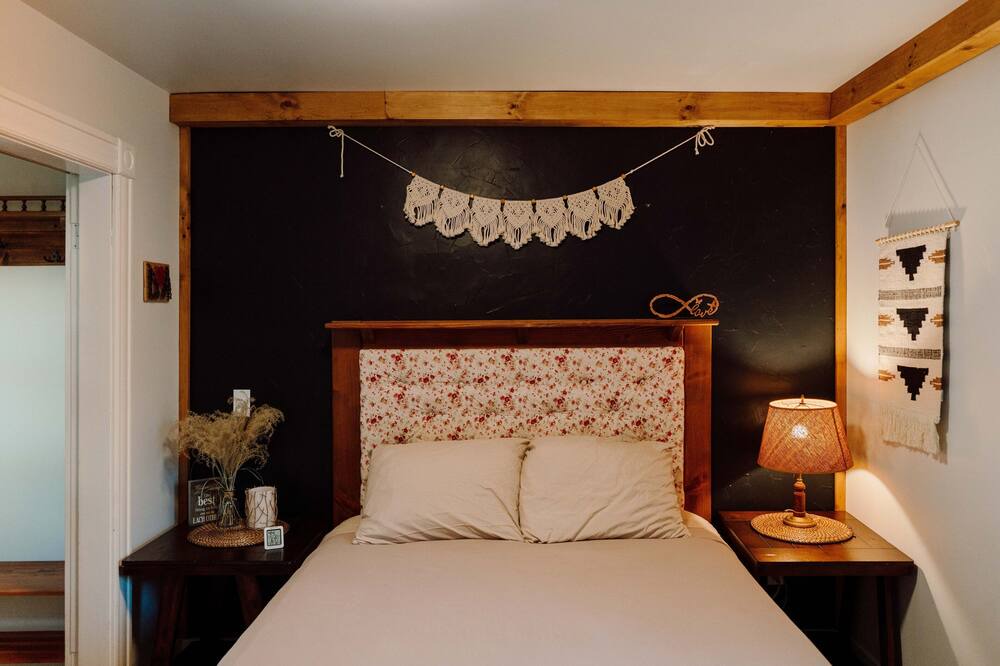 Photo of Bedroom in Greenfield