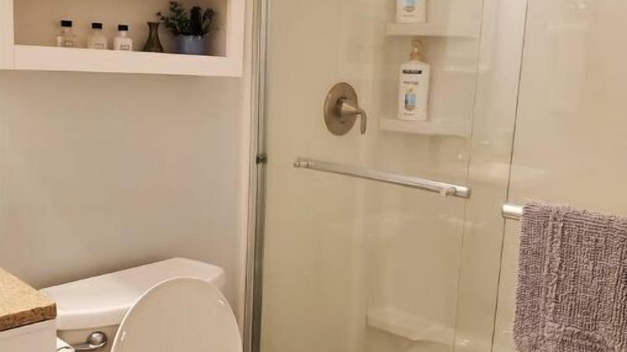 Photo of Bathroom in Town of Hastings