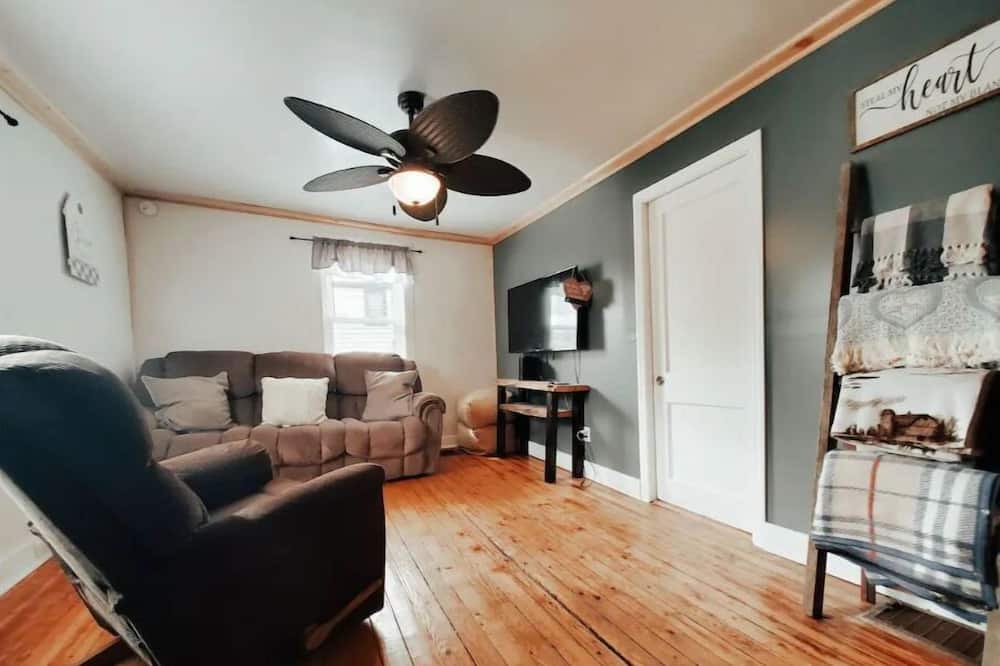 Photo of Livingroom in Port Leyden