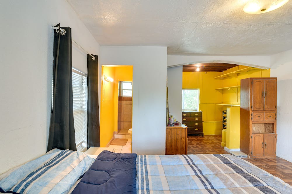 Photo of Bedroom in Texas Gulf Coast Region