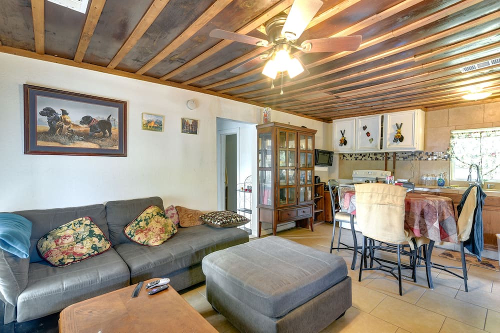 Photo of Livingroom in Texas Gulf Coast Region