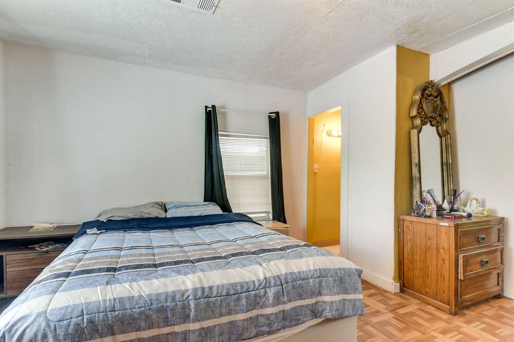 Photo of Bedroom in Texas Gulf Coast Region