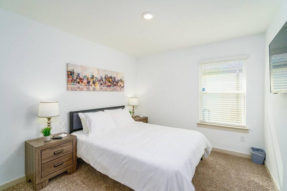 Photo of Bedroom in Iowa Colony