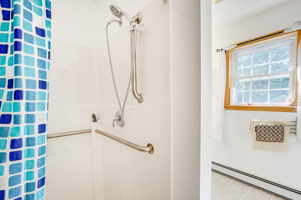Photo of Bathroom in Readsboro