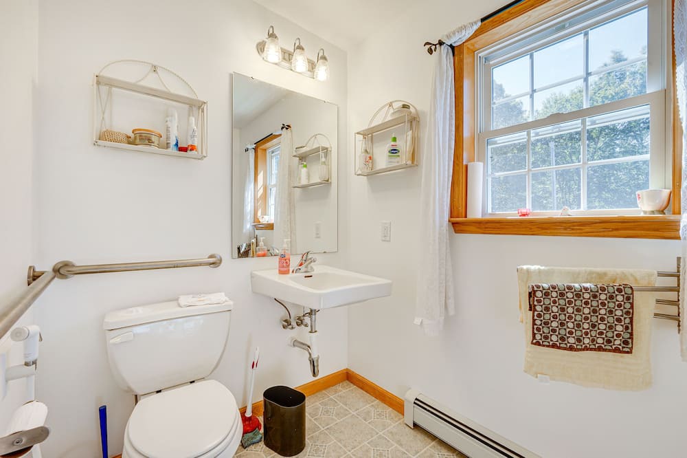 Photo of Bathroom in Readsboro