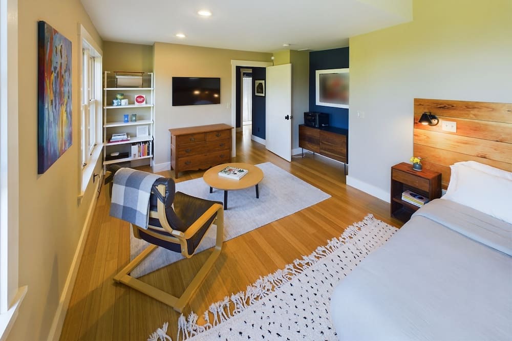 Photo of Bedroom in Underhill