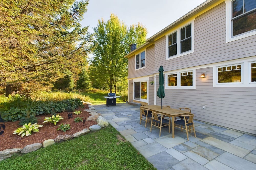 Photo of Outdoor in Underhill