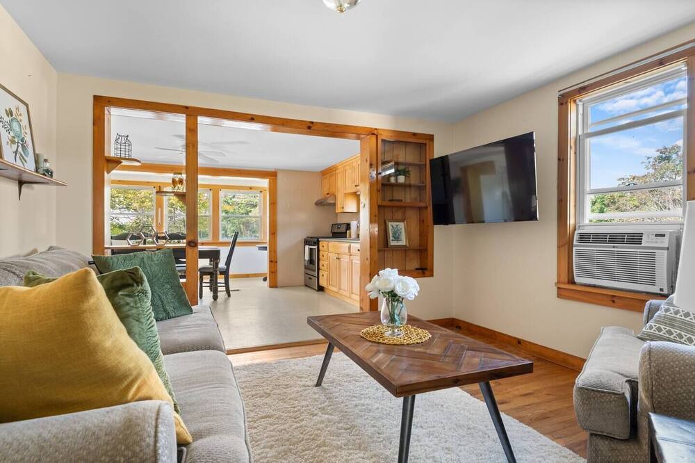 Photo of Livingroom in Brandon