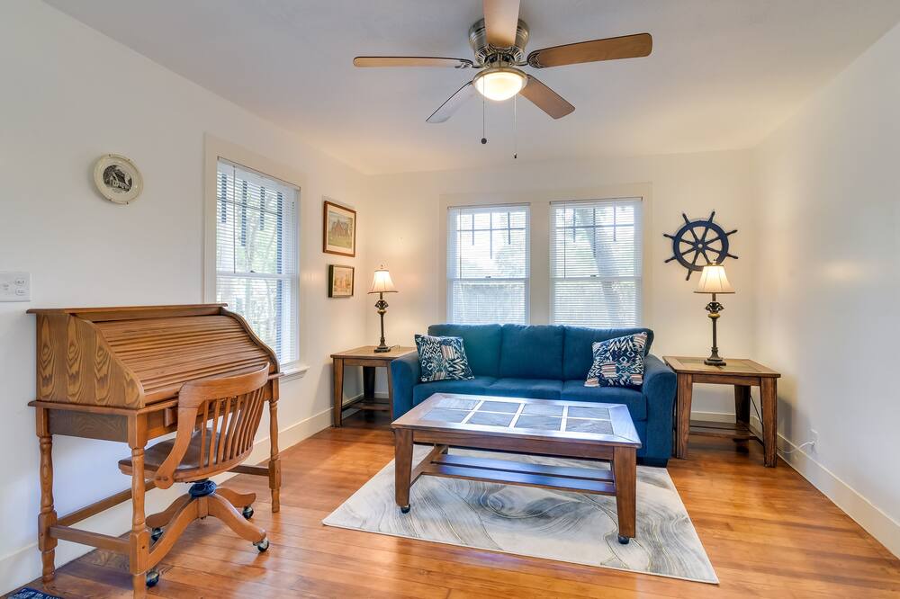 Photo of Bedroom in Alvin