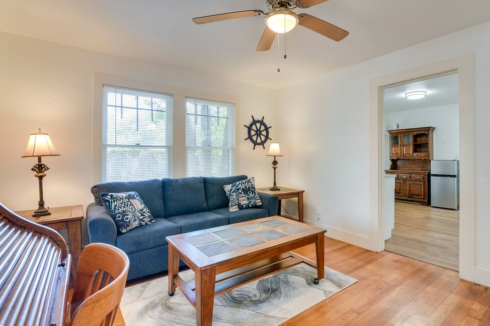 Photo of Livingroom in Alvin