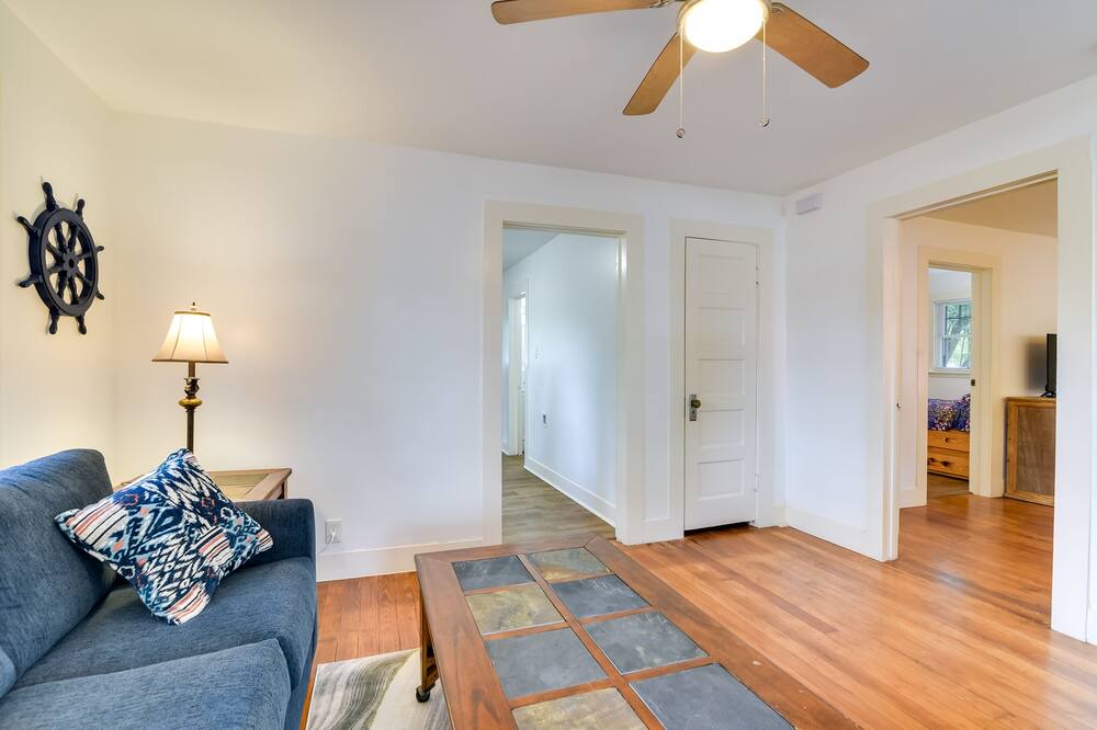 Photo of Livingroom in Alvin