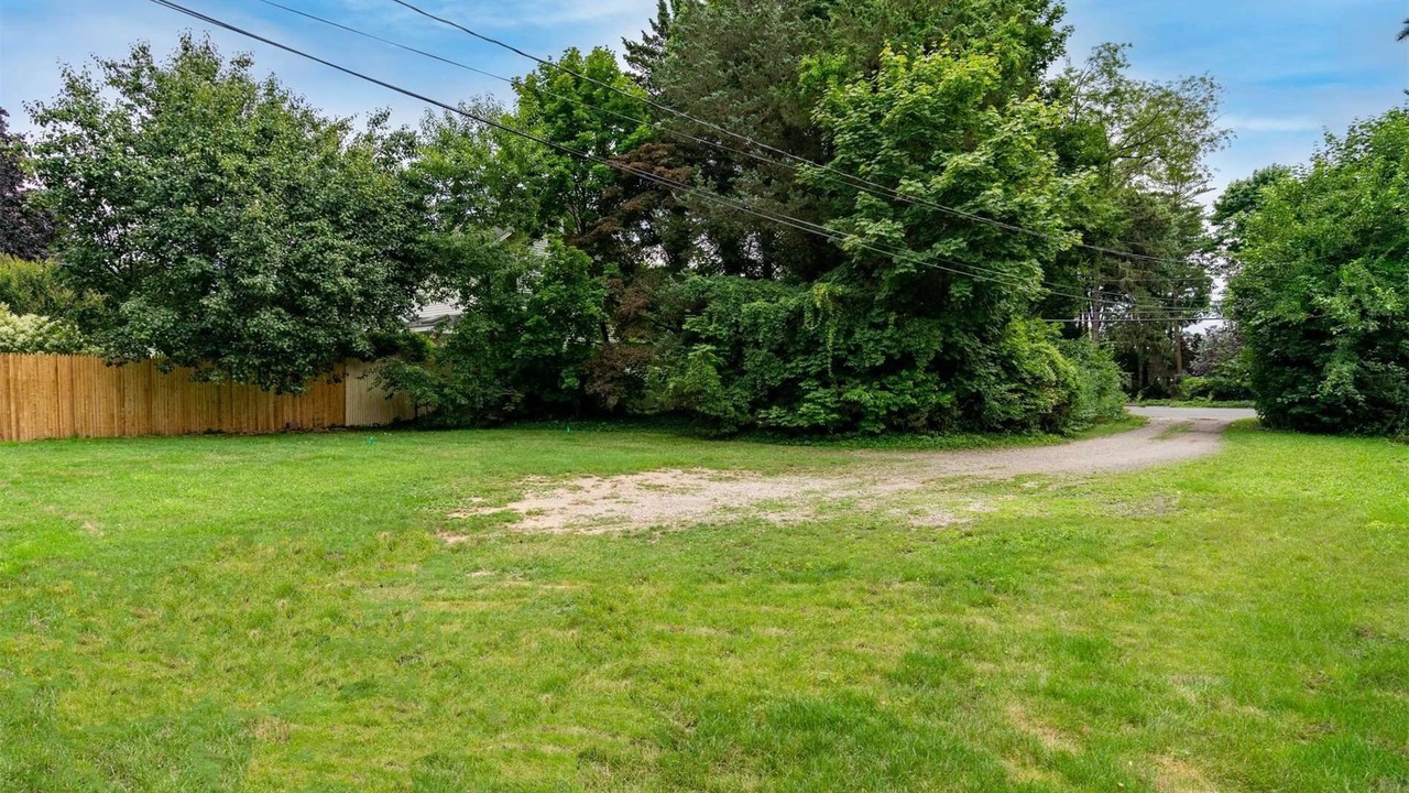 Photo of Outdoor in Northport