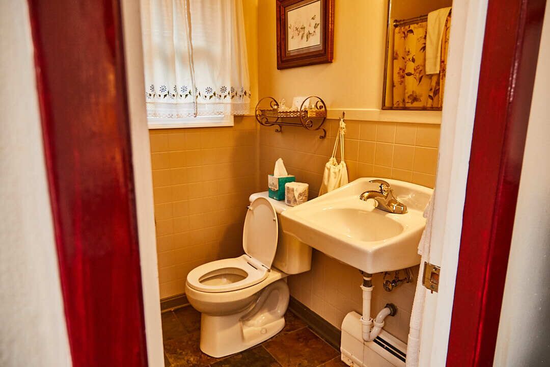 Photo of Bathroom in Shaftsbury