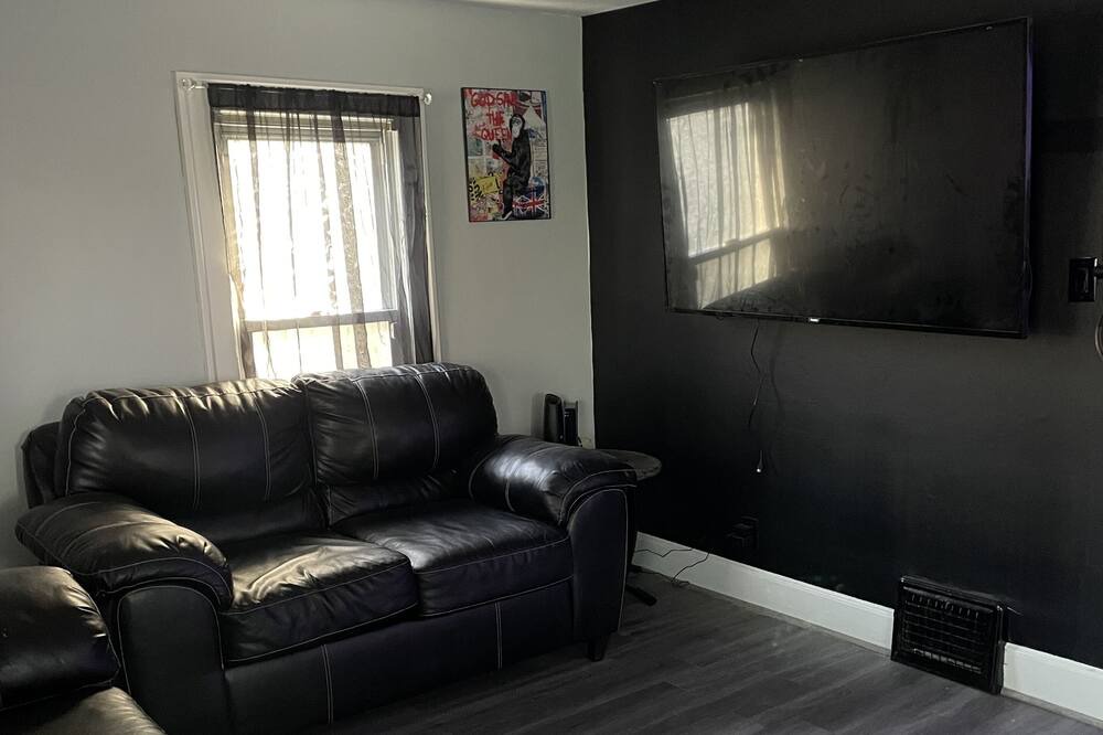 Photo of Livingroom in Binghamton