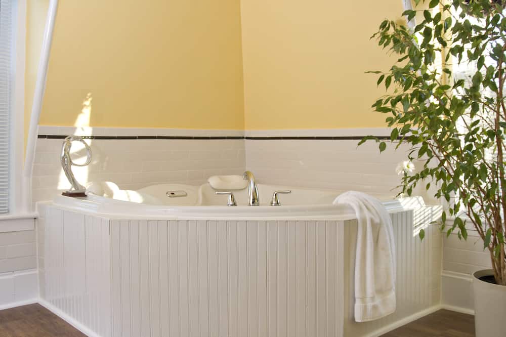 Photo of Bathroom in Chester Depot