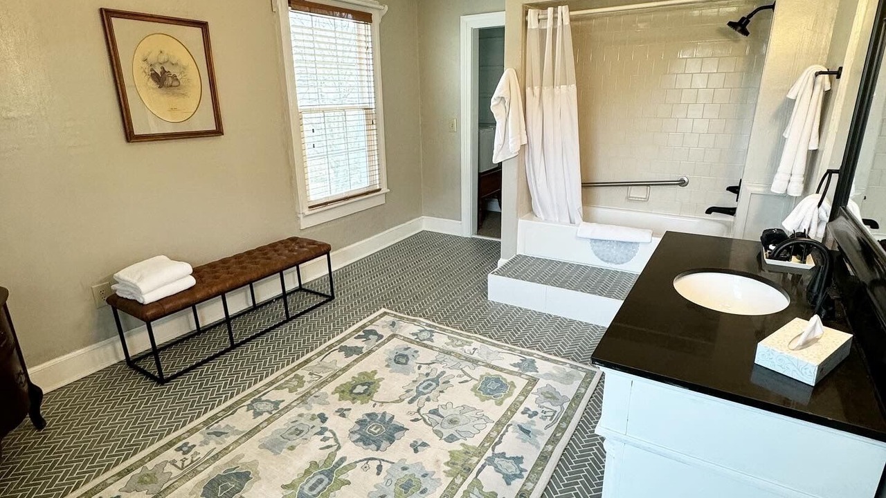 Photo of Bathroom in Warm Springs