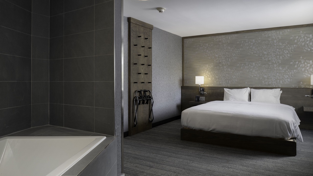 Photo of Bedroom in Downtown Niagara Falls