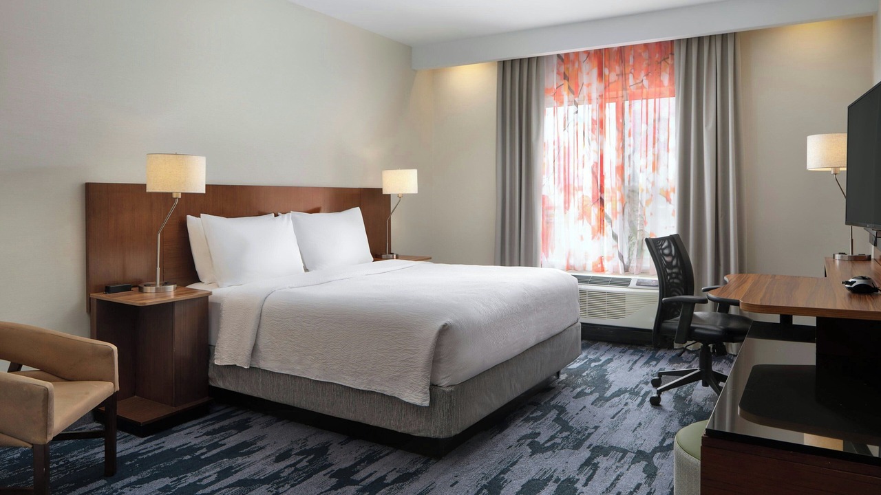 Photo of Bedroom in Downtown Niagara Falls