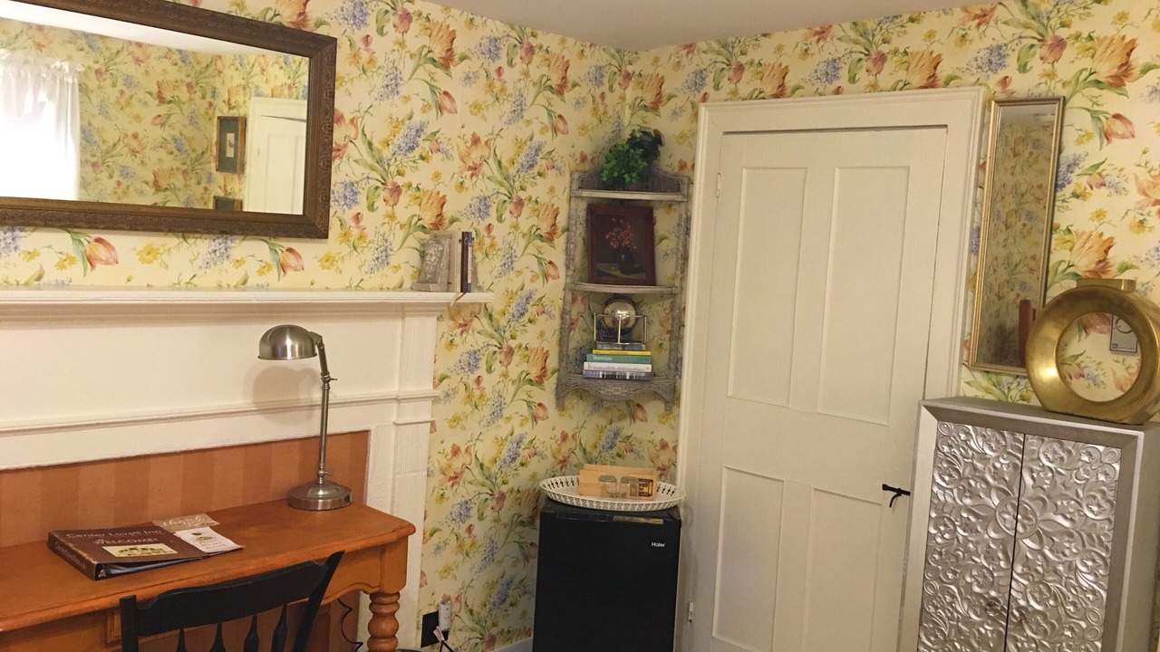 Photo of Bedroom in Center Lovell