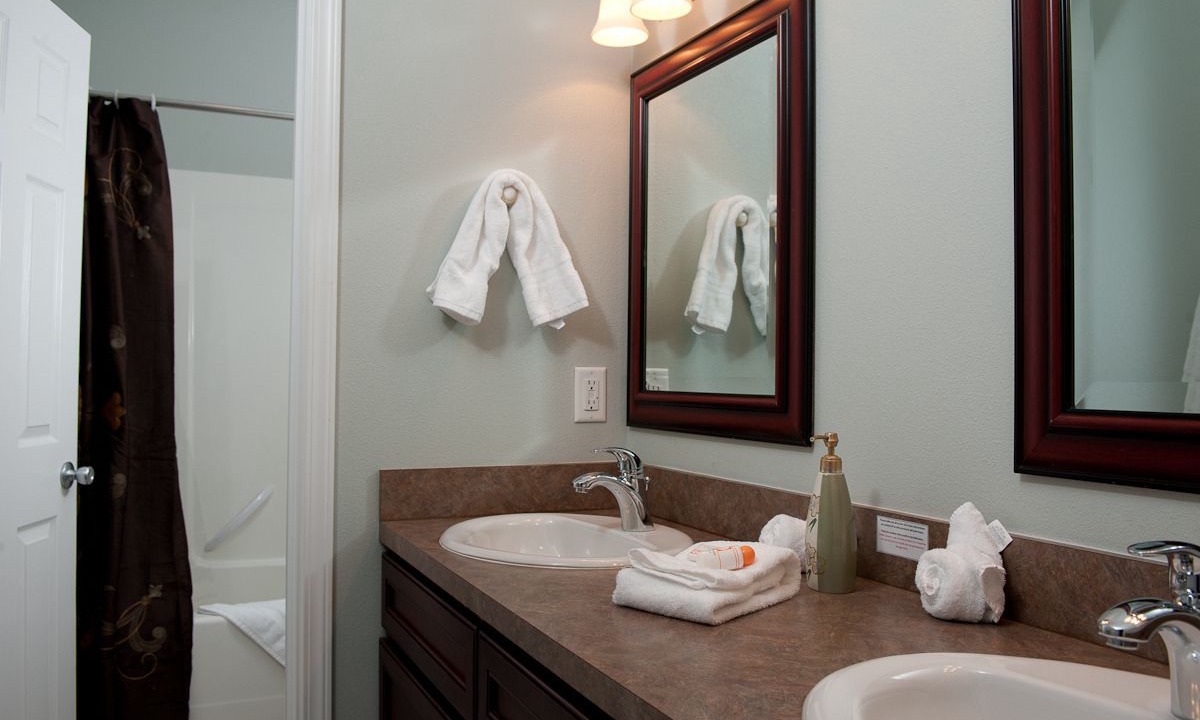 Photo of Bathroom in Depoe Bay