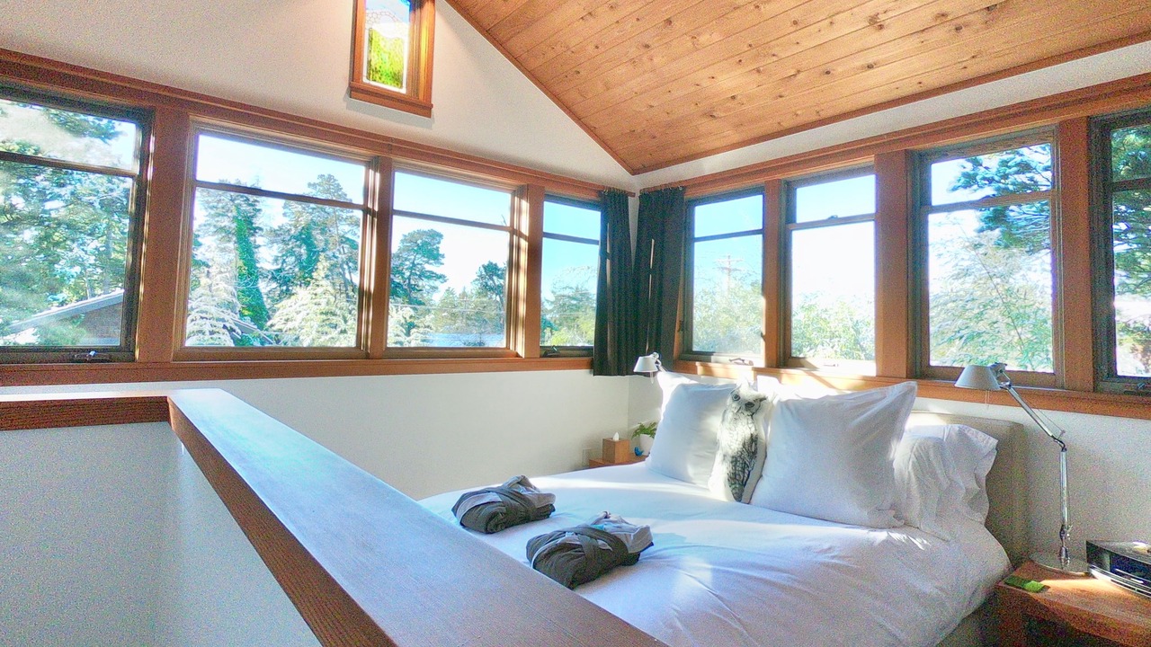 Photo of Bedroom in Manzanita