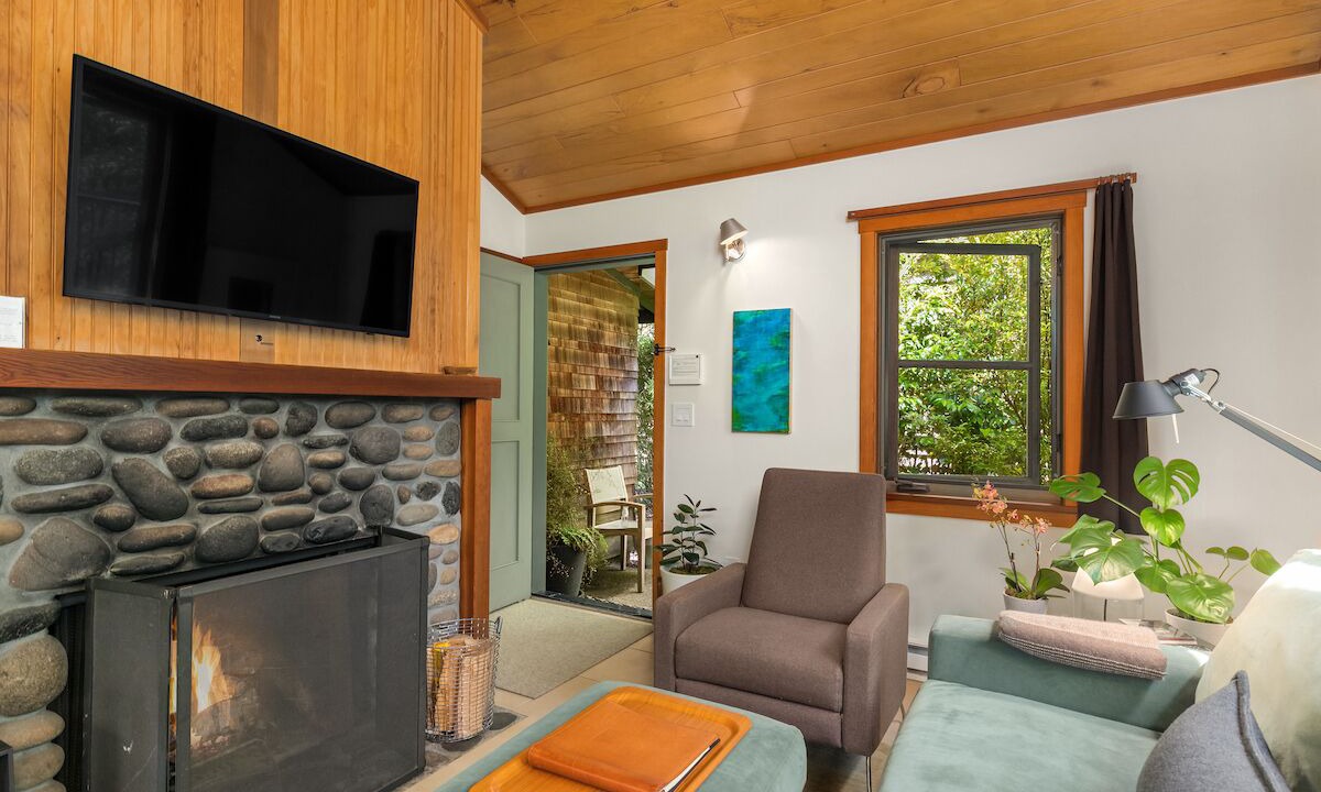 Photo of Bedroom in Manzanita