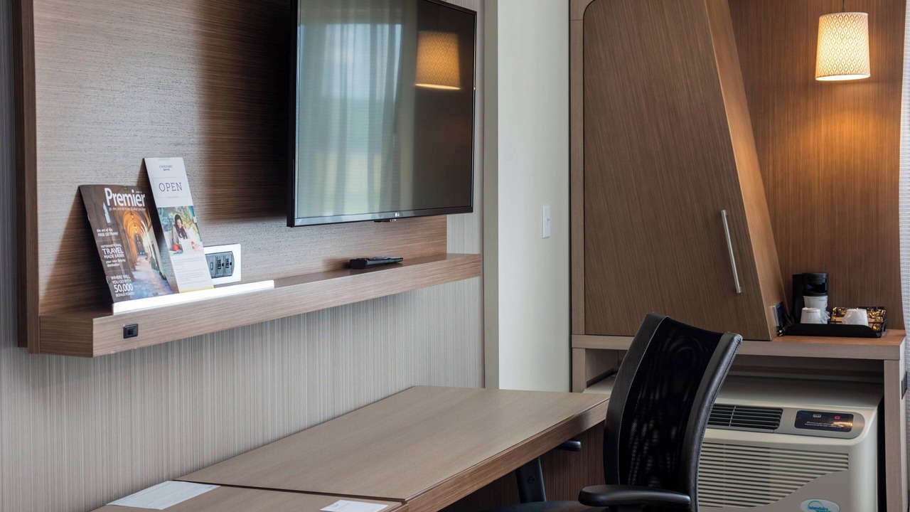 Photo of Bedroom in Big Flats Airport