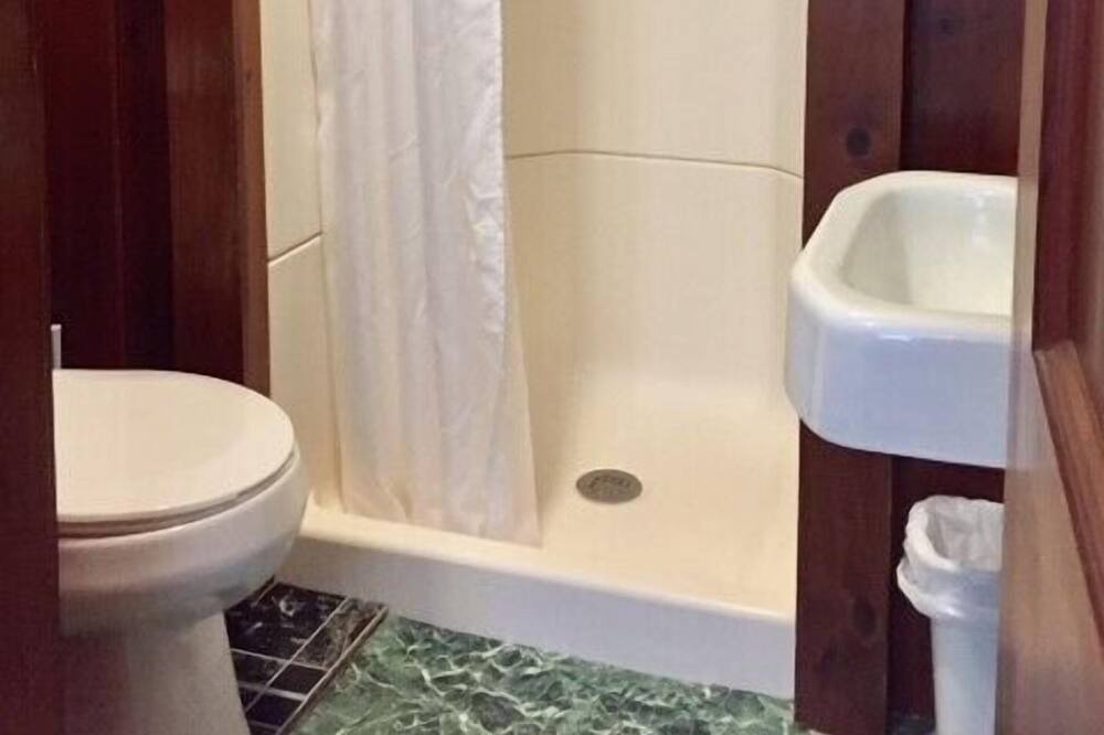 Photo of Bathroom in Thornton