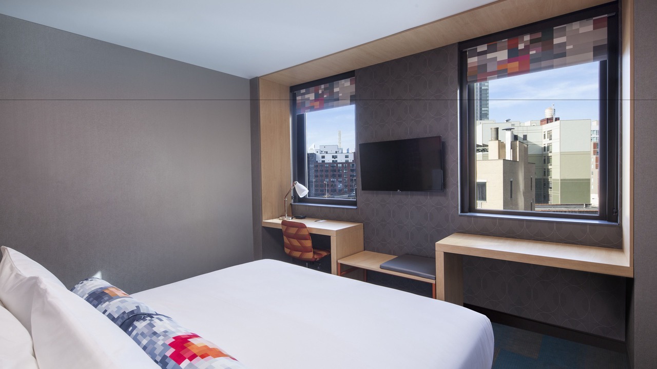 Photo of Bedroom in Hunters Point