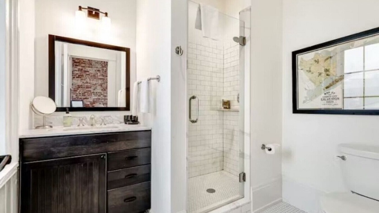 Photo of Bathroom in Galveston