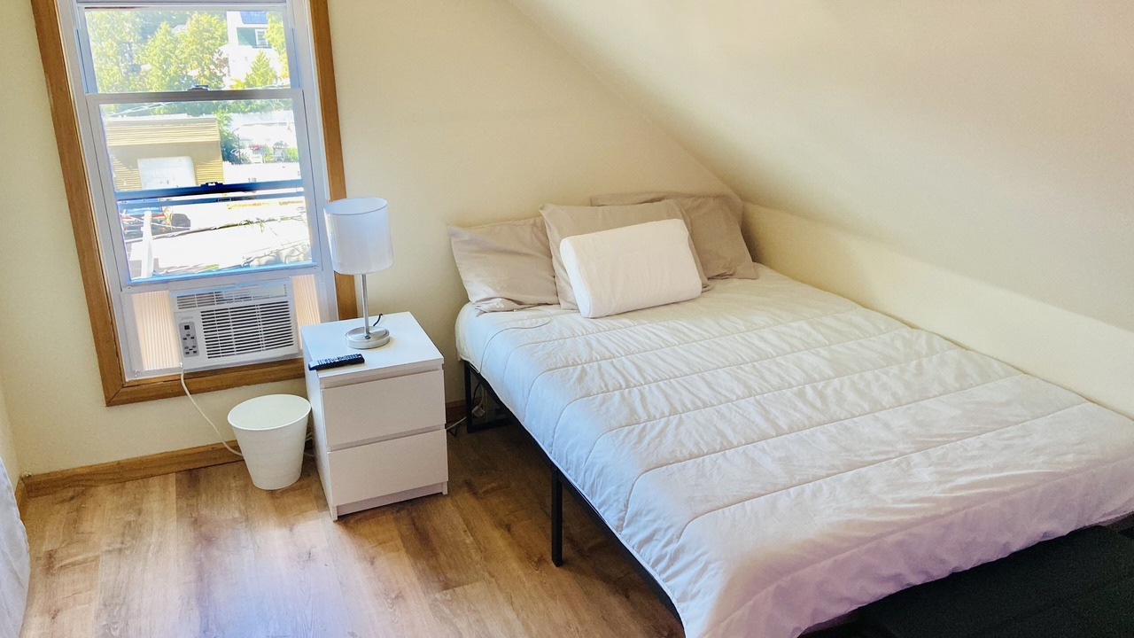 Photo of Bedroom in Haledon