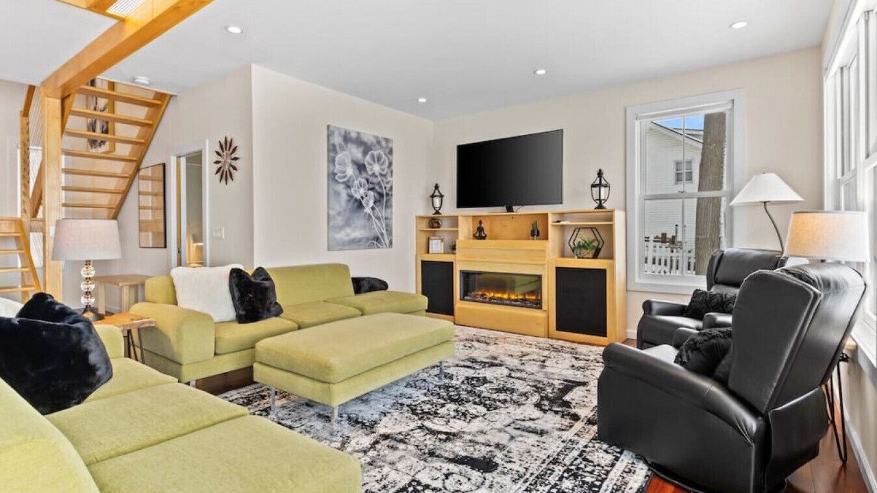 Photo of Livingroom in Malletts Bay