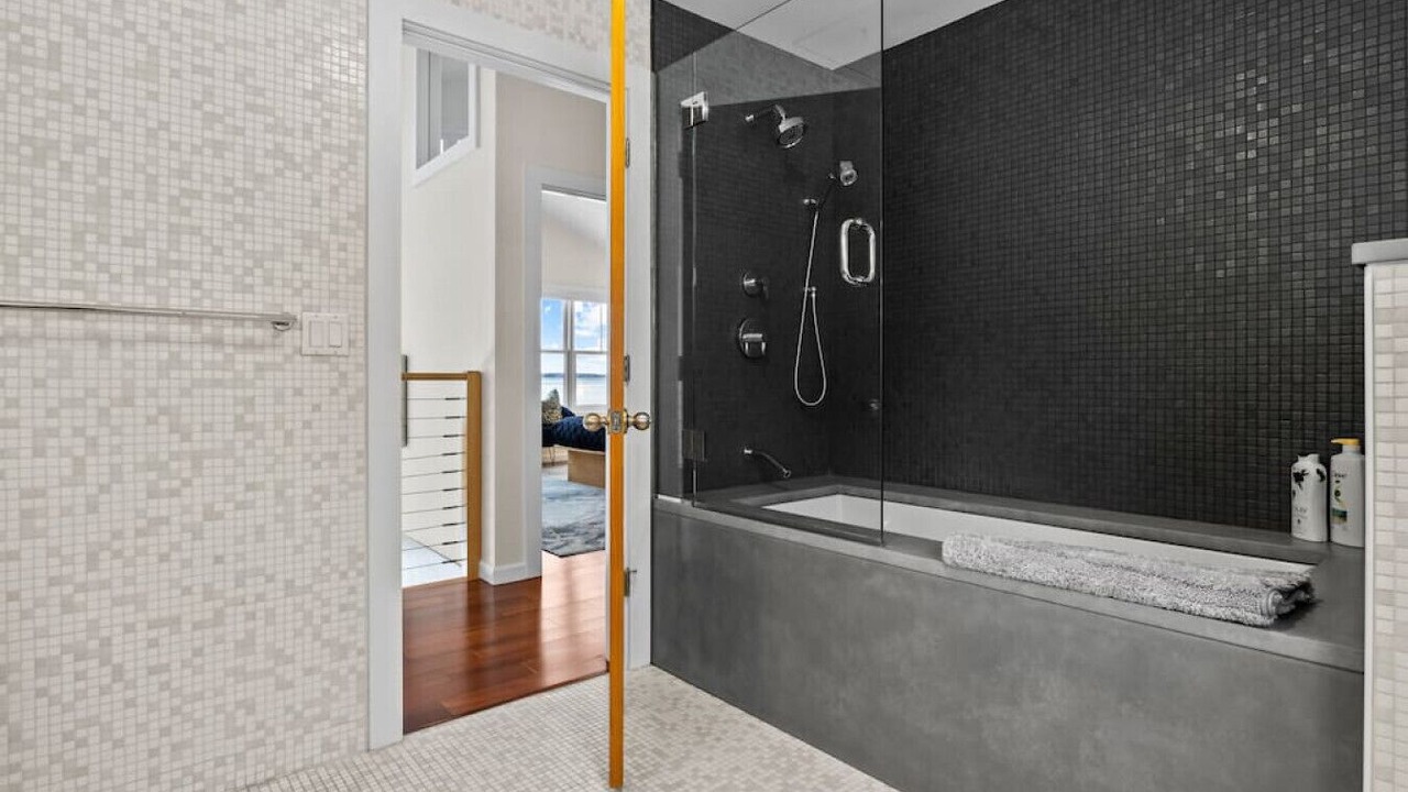 Photo of Bathroom in Malletts Bay