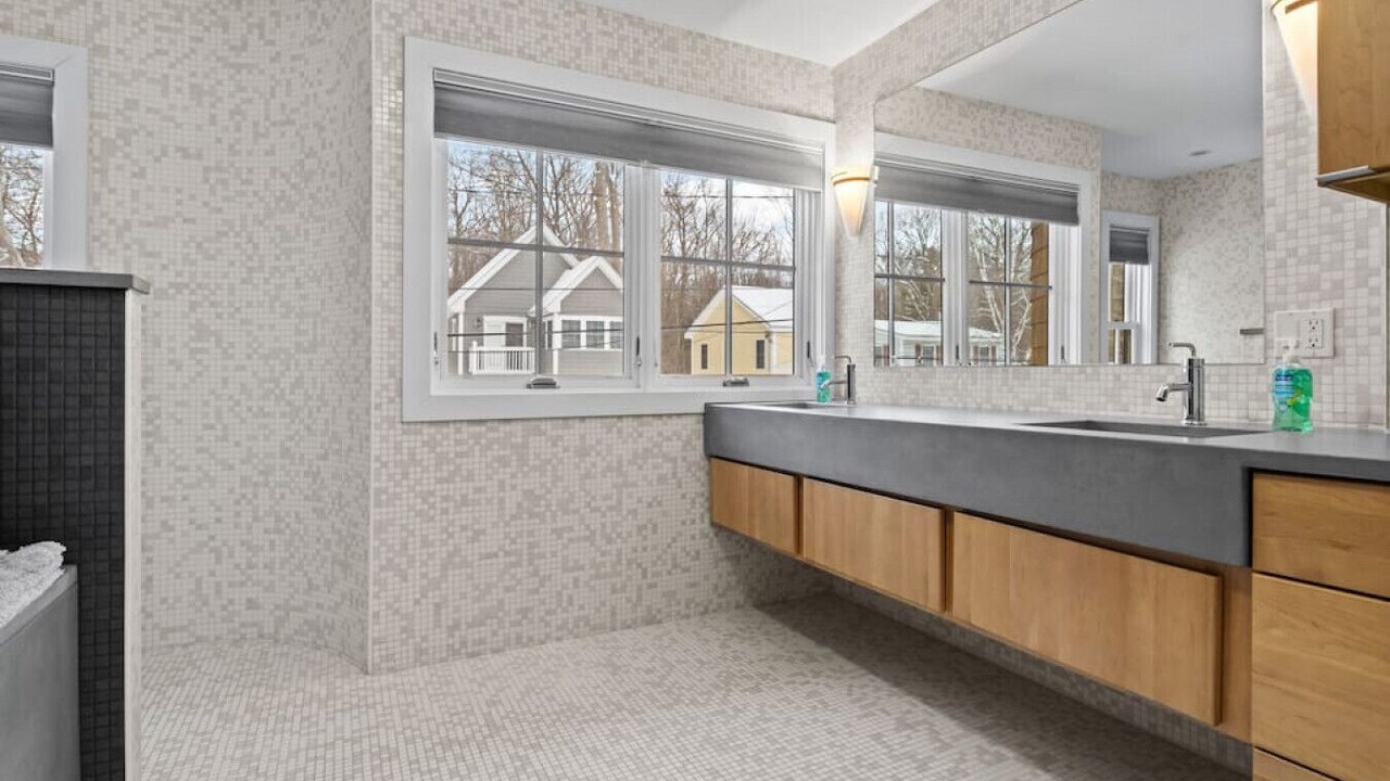 Photo of Bathroom in Malletts Bay