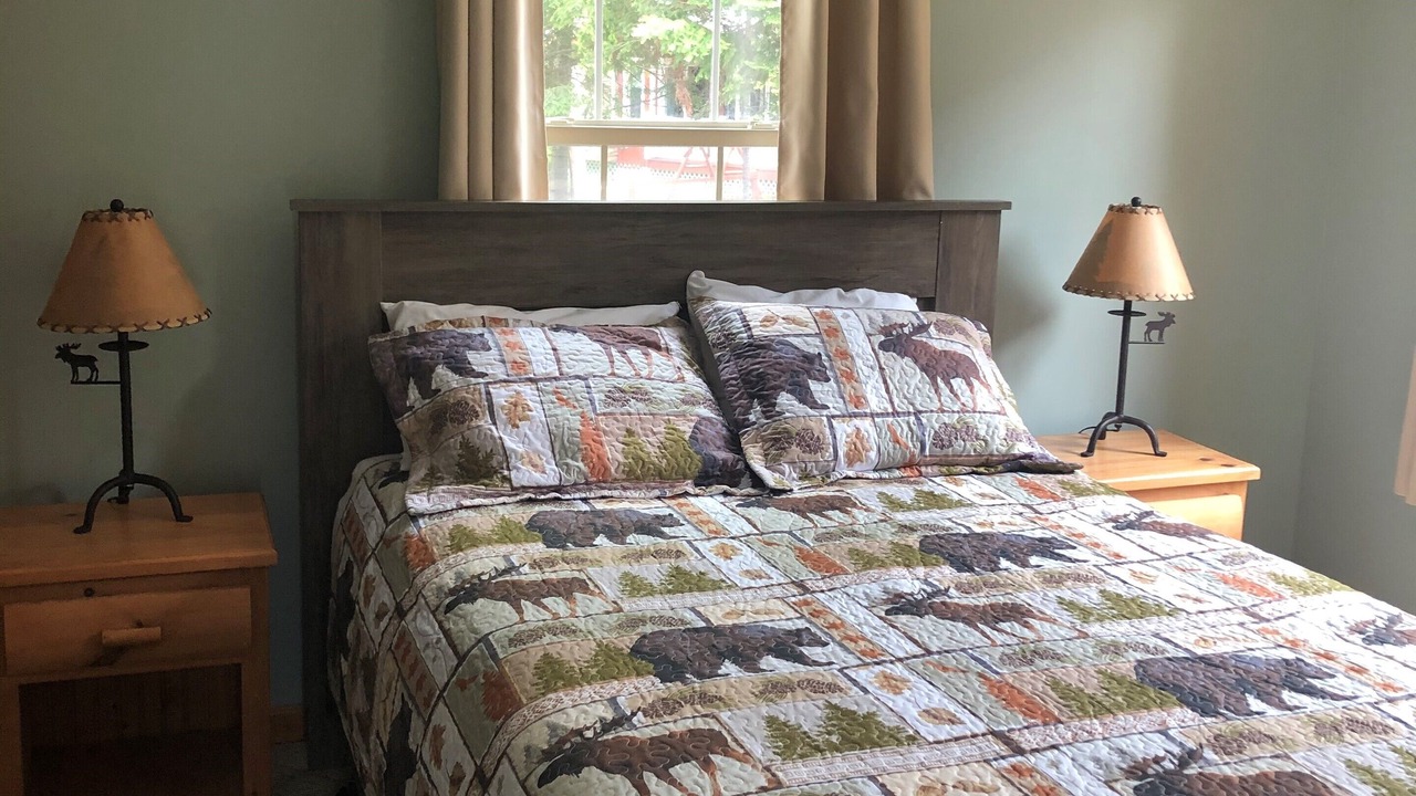 Photo of Bedroom in Inlet