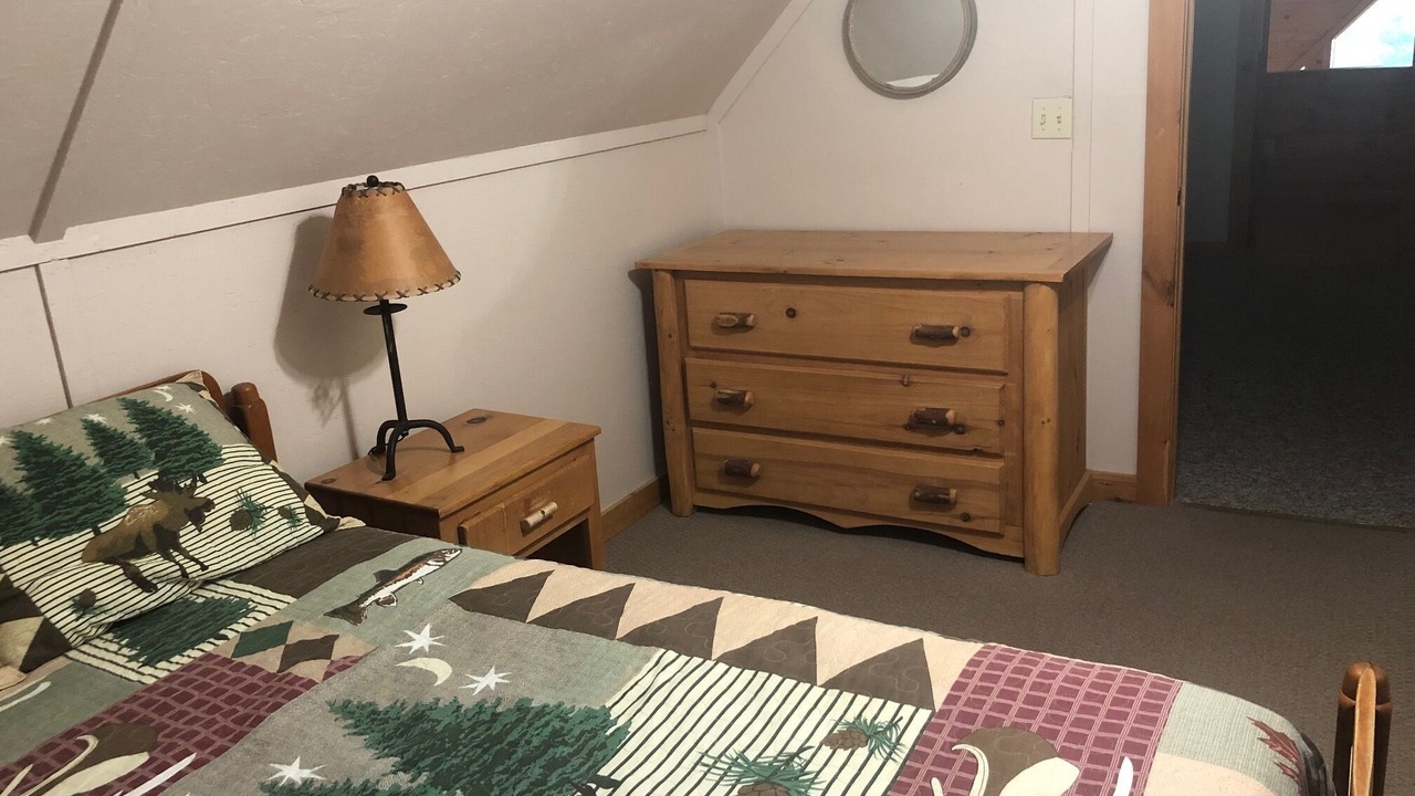 Photo of Bedroom in Inlet