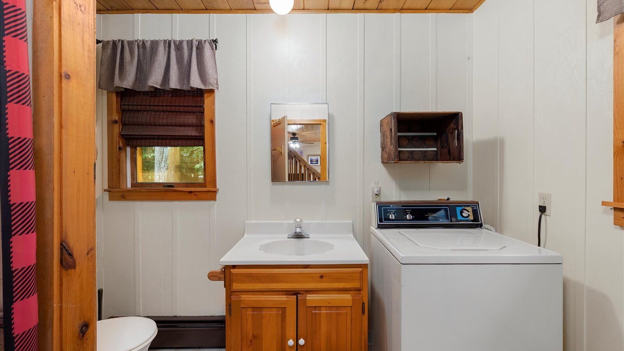 Photo of Bathroom in Eagle Bay