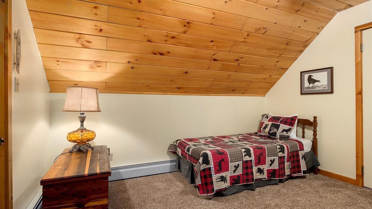 Photo of Bedroom in Eagle Bay